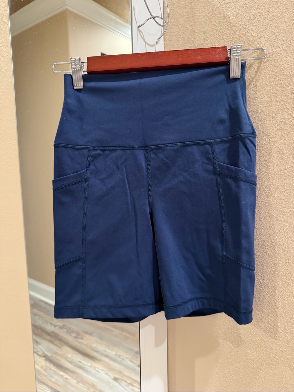 Source Unknown Navy Blue High-Waist Bike Shorts with Side Pockets